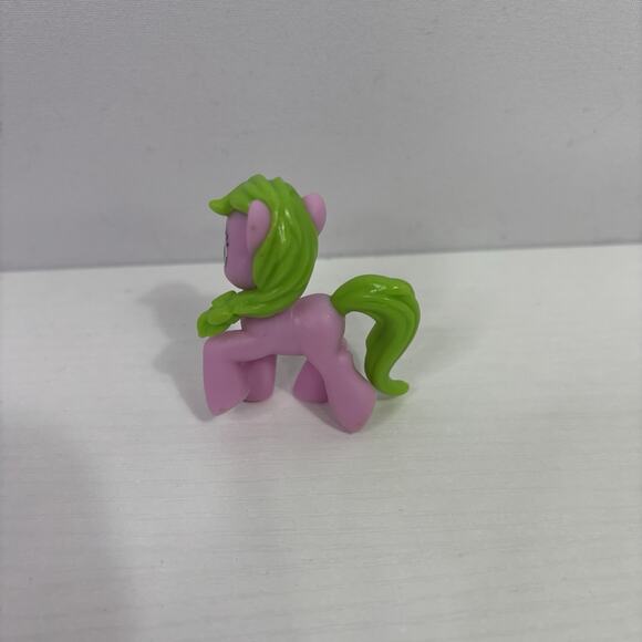 2014 My Little Pony 2" Red Gala Earth Pony Figure Hasbro Bin4-13 - Picture 2 of 3